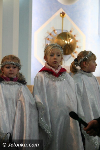 dzielac-sie-opatkiem-budowali-jednosc-37583