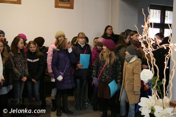 dzielac-sie-opatkiem-budowali-jednosc-37583