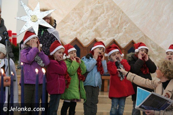 dzielac-sie-opatkiem-budowali-jednosc-37583