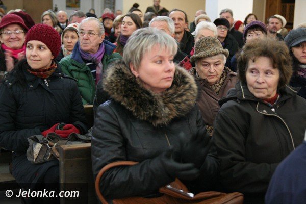 dzielac-sie-opatkiem-budowali-jednosc-37583
