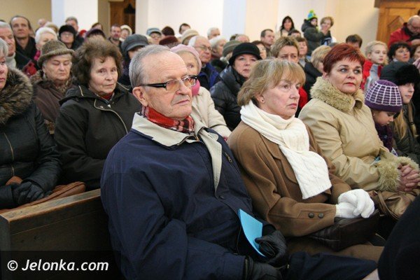 dzielac-sie-opatkiem-budowali-jednosc-37583