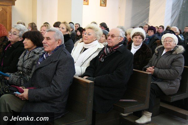 dzielac-sie-opatkiem-budowali-jednosc-37583