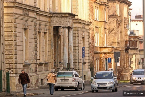 uliczna-historia-cykliczna-w-cieniu-traktu-srodmiejskiego-37599