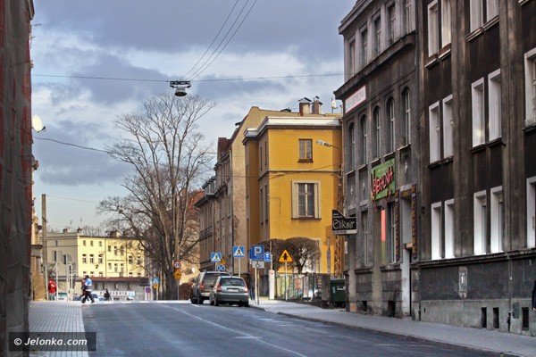 uliczna-historia-cykliczna-w-cieniu-traktu-srodmiejskiego-37599