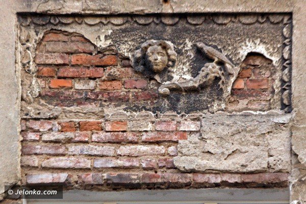 uliczna-historia-cykliczna-w-cieniu-traktu-srodmiejskiego-37599
