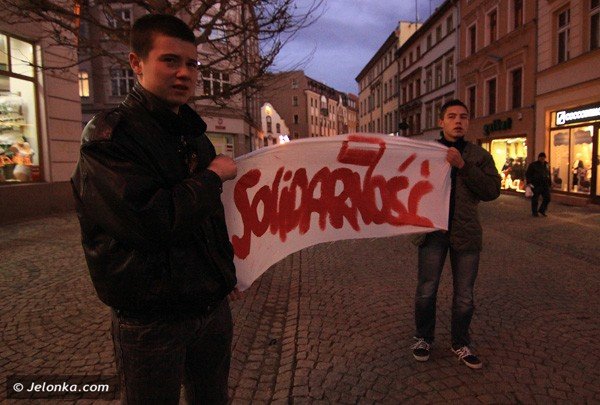 paowanie-za-solidarnosc-na-srodmiejskim-trakcie-37627