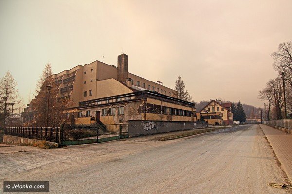 co-z-hotelem-sudety-ruina-straszy-37631