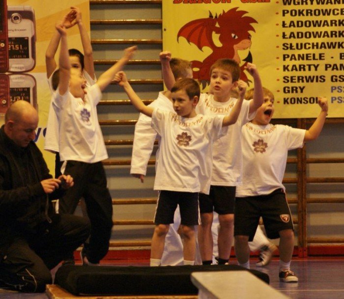 swietny-wystep-modych-zawodnikow-shidokan-jelenia-gora-w-zarach-foto-37649