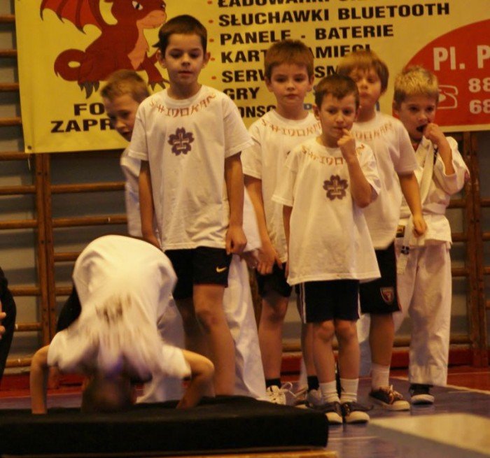 swietny-wystep-modych-zawodnikow-shidokan-jelenia-gora-w-zarach-foto-37649