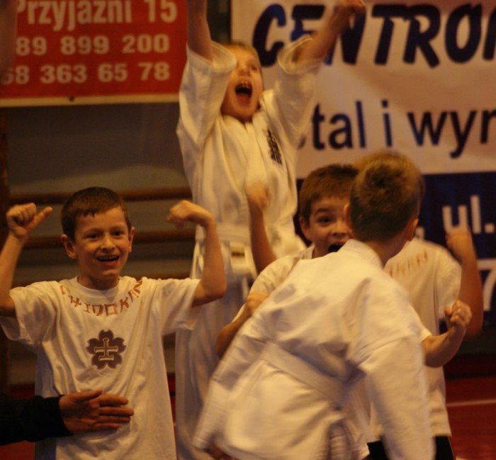 swietny-wystep-modych-zawodnikow-shidokan-jelenia-gora-w-zarach-foto-37649