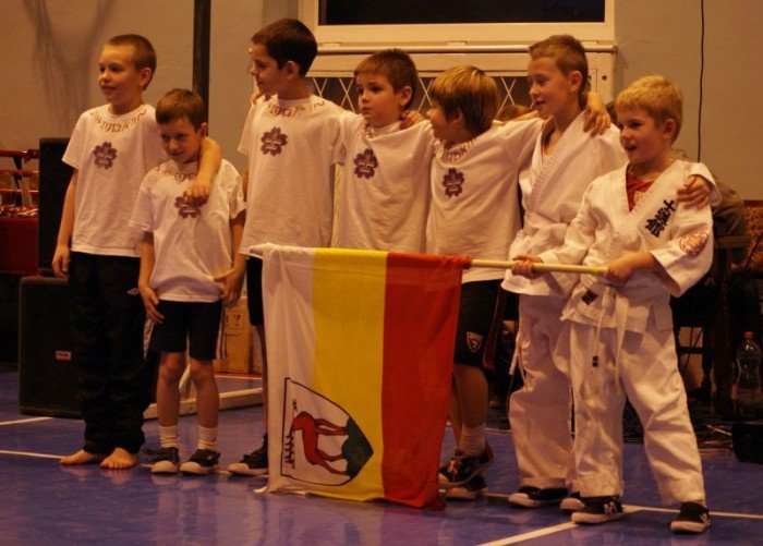 swietny-wystep-modych-zawodnikow-shidokan-jelenia-gora-w-zarach-foto-37649