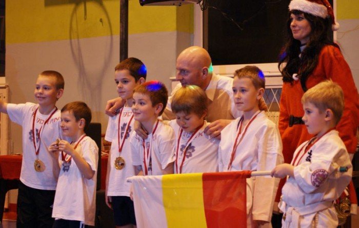 swietny-wystep-modych-zawodnikow-shidokan-jelenia-gora-w-zarach-foto-37649