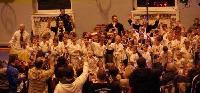 swietny-wystep-modych-zawodnikow-shidokan-jelenia-gora-w-zarach-foto-37649