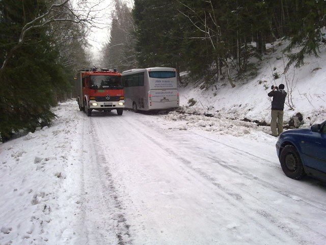 uwaga-slisko-nie-tylko-na-drodze-sudeckiej-37682