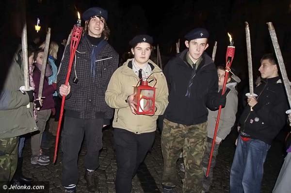 zachecali-do-bycia-swietym-mikoajem-wczoraj-pod-ratuszem-37695