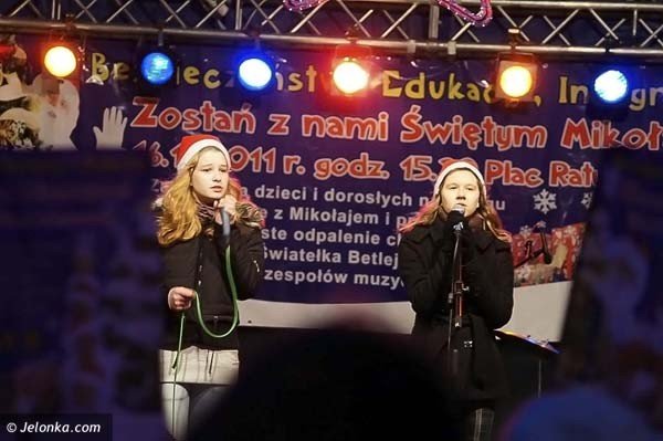 zachecali-do-bycia-swietym-mikoajem-wczoraj-pod-ratuszem-37695