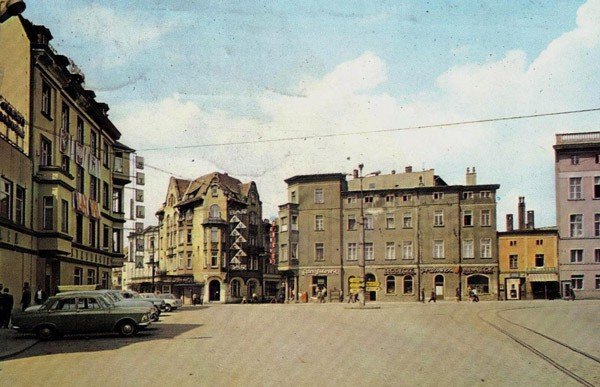 uliczna-historia-cykliczna-tym-razem-o-placu-37729