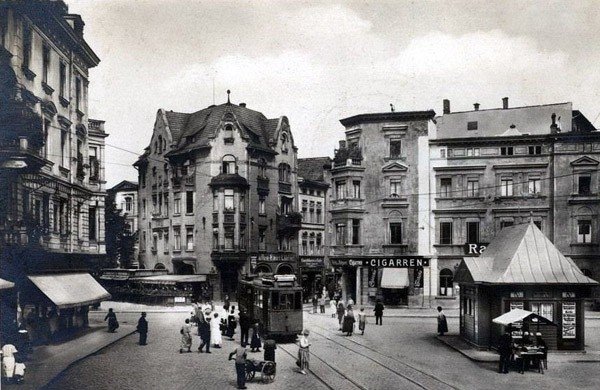 uliczna-historia-cykliczna-tym-razem-o-placu-37729