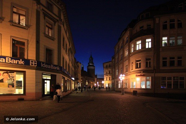 swiateczna-jelenia-gora-iluminowana-konkurs-trwa-37765