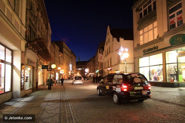 swiateczna-jelenia-gora-iluminowana-konkurs-trwa-37765