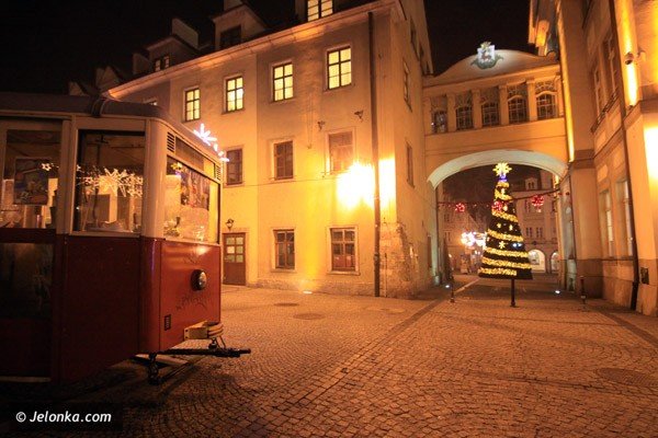 swiateczna-jelenia-gora-iluminowana-konkurs-trwa-37765