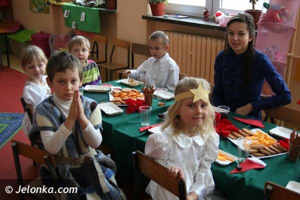 dwustu-osiemdziesieciu-uczniow-koledowao-w-trzynastce-37789
