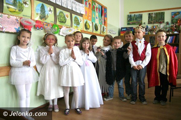 dwustu-osiemdziesieciu-uczniow-koledowao-w-trzynastce-37789