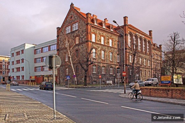 uliczna-historia-cykliczna-w-melanzu-epok-37922