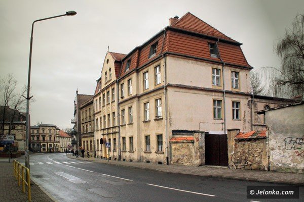uliczna-historia-cykliczna-w-melanzu-epok-37922