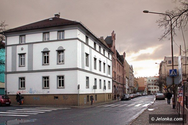 uliczna-historia-cykliczna-w-melanzu-epok-37922