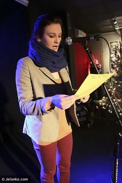 siowali-sie-na-poezje-w-kwadracie-byo-tumnie-37986