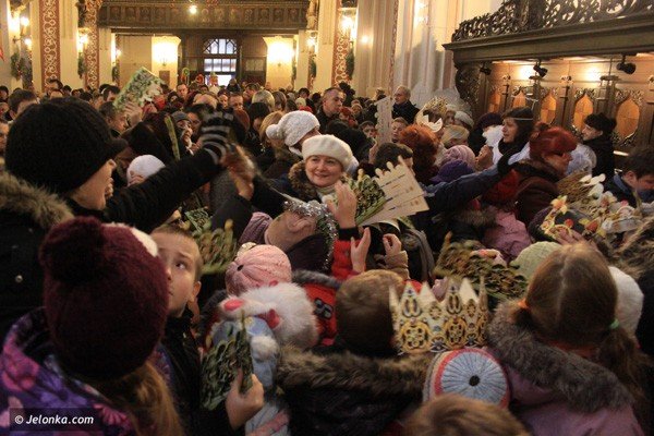 medrcy-swiata-monarchowie-przy-ratuszu-oddali-pokon-dzieciatku-37991