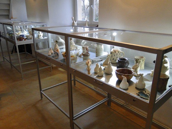 podniesli-swiatynie-z-ruiny-artystyczna-galeria-izerska-w-kromnowie-38014