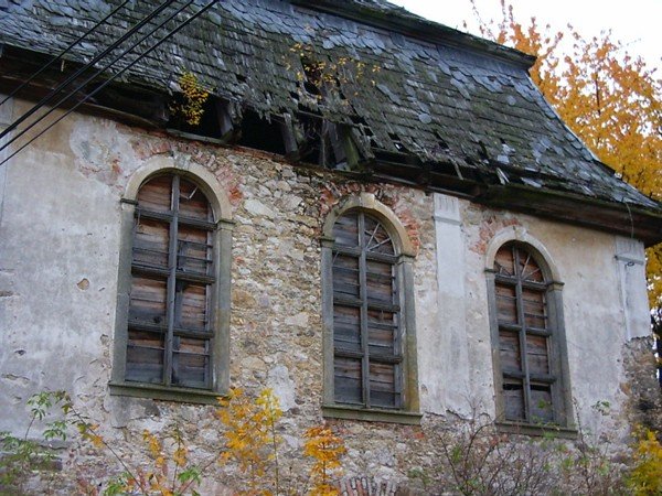 podniesli-swiatynie-z-ruiny-artystyczna-galeria-izerska-w-kromnowie-38014