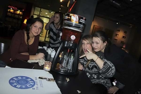 pierwsze-koty-za-poty-po-kalamburach-w-kwadracie-38099