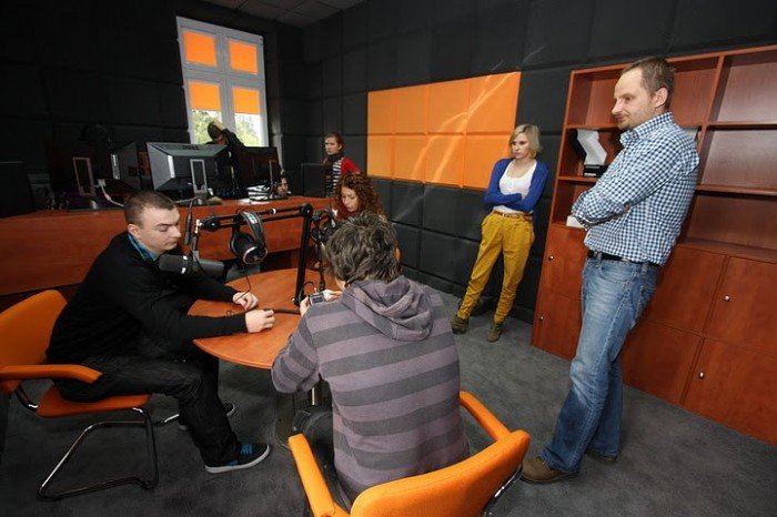 zdobywaja-acza-radiem-studenckim-w-kpsw-38103
