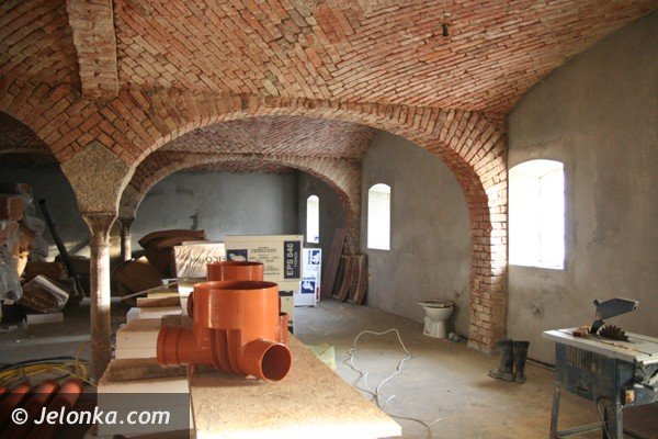 centrum-sztuki-i-basen-w-staniszowie-w-xviiiwiecznym-folwarku-38147