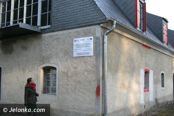 centrum-sztuki-i-basen-w-staniszowie-w-xviiiwiecznym-folwarku-38147