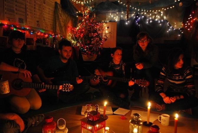 wieczor-przy-gitarze-i-piosence-w-janowicach-wielkich-38180