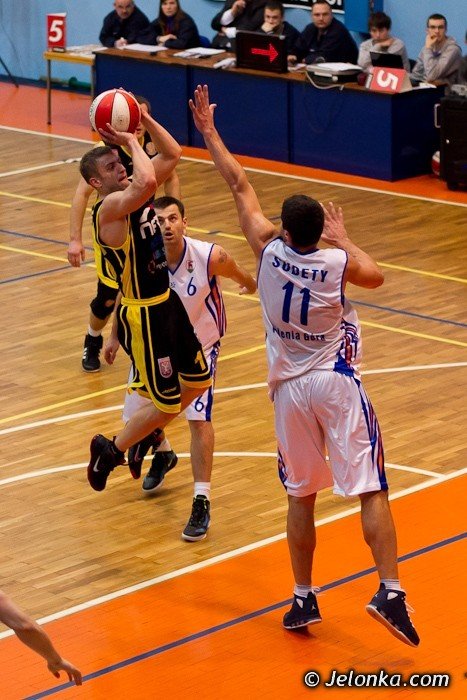 wymeczone-zwyciestwo-lidera-foto-38238
