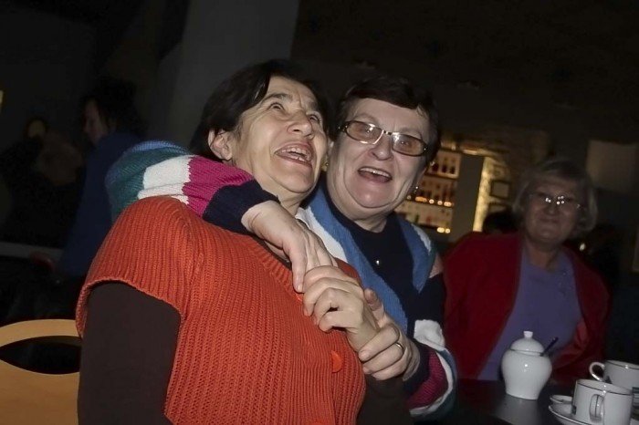 niech-sie-modzi-wstydza-seniorzy-to-dopiero-sie-bawia-38265