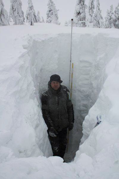 znaczne-zagrozenie-lawinowe-w-karkonoszach-38266