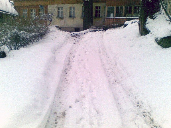 przez-snieg-trzy-godziny-do-domu-w-michaowicach-nie-odsniezali-38298