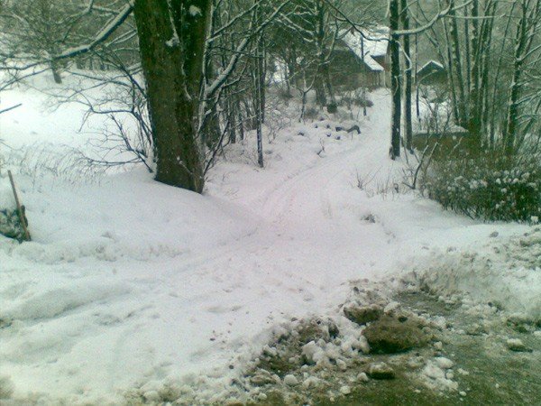 przez-snieg-trzy-godziny-do-domu-w-michaowicach-nie-odsniezali-38298