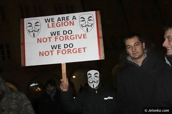 acta-do-kosza-rzad-do-wymiany-protestowali-przeciw-ograniczeniu-swobody-w-sieci-38304