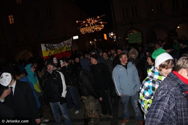 acta-do-kosza-rzad-do-wymiany-protestowali-przeciw-ograniczeniu-swobody-w-sieci-38304