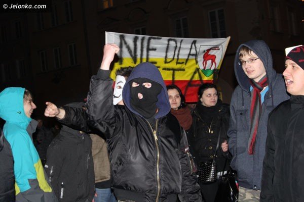 acta-do-kosza-rzad-do-wymiany-protestowali-przeciw-ograniczeniu-swobody-w-sieci-38304