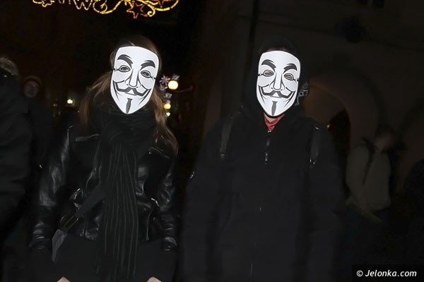 acta-do-kosza-rzad-do-wymiany-protestowali-przeciw-ograniczeniu-swobody-w-sieci-38304