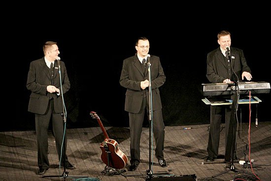 Artyści na teatralnej scenie.