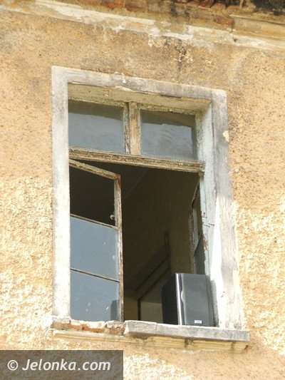 romantyczna-ruina-jak-z-filmow-grozy-38362